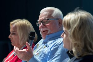 choroby reumatyczne,choroby przewlekłe,niepełnosprawność,UE,opieka zdrowotna,diagnoza,produktywność,rynek pracy,Lech Wałęsa