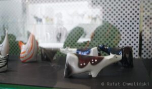 Wielka Czwórka,ceramika PRL,wystawa ceramiki,Muzeum Narodowe Wrocław,sztuka użytkowa,Tomasz Dziewicki,mała rzeźba ceramiczna,ceramika kameralna,sztuka PRL,kolekcja ceramiki,polska ceramika,sztuka współczesna PRL,rzeźba PRL