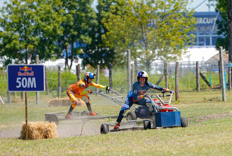 MotoGP,Brad Binder,Jack Miller,Thailand GP,wyścig traktorów ryżowych,Red Bull KTM,Buriram,Kra-Tae-Zings