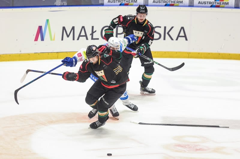 Superpuchar Polski,Re-Plast Unia Oświęcim,GKS Tychy,Christopher Liljewall,hokej,emocjonujący mecz,dogrywka