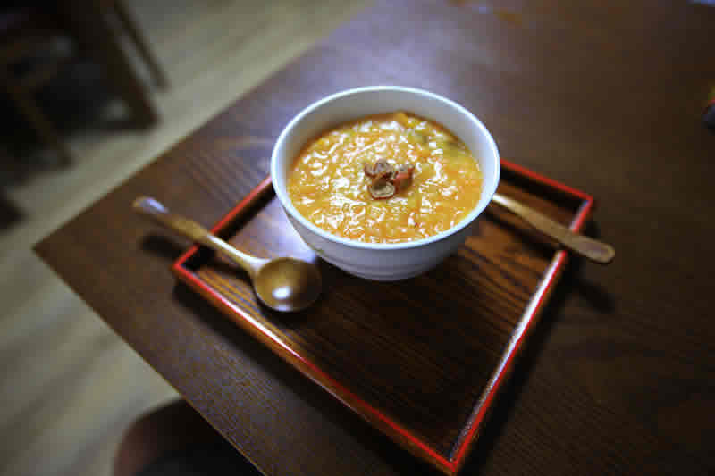 kuchnia koreańska,kimjang,kimchi,jesień w Korei,sezonowe warzywa,tradycje kulinarne,zupy jjigae,kuchnia sezonowa