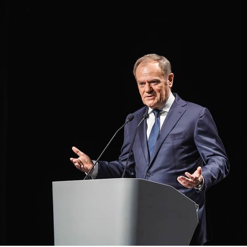 edukacja,Donald Tusk,nauczyciele,bezpieczeństwo,ZNP,podwyżki,prestiż zawodu