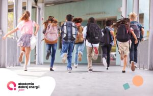 Akademia Dobrej Energii Junior,zdrowie dzieci,edukacja,profilaktyka zdrowia,dobrostan psychiczny,szkoły podstawowe,VanityStyle,SWPS