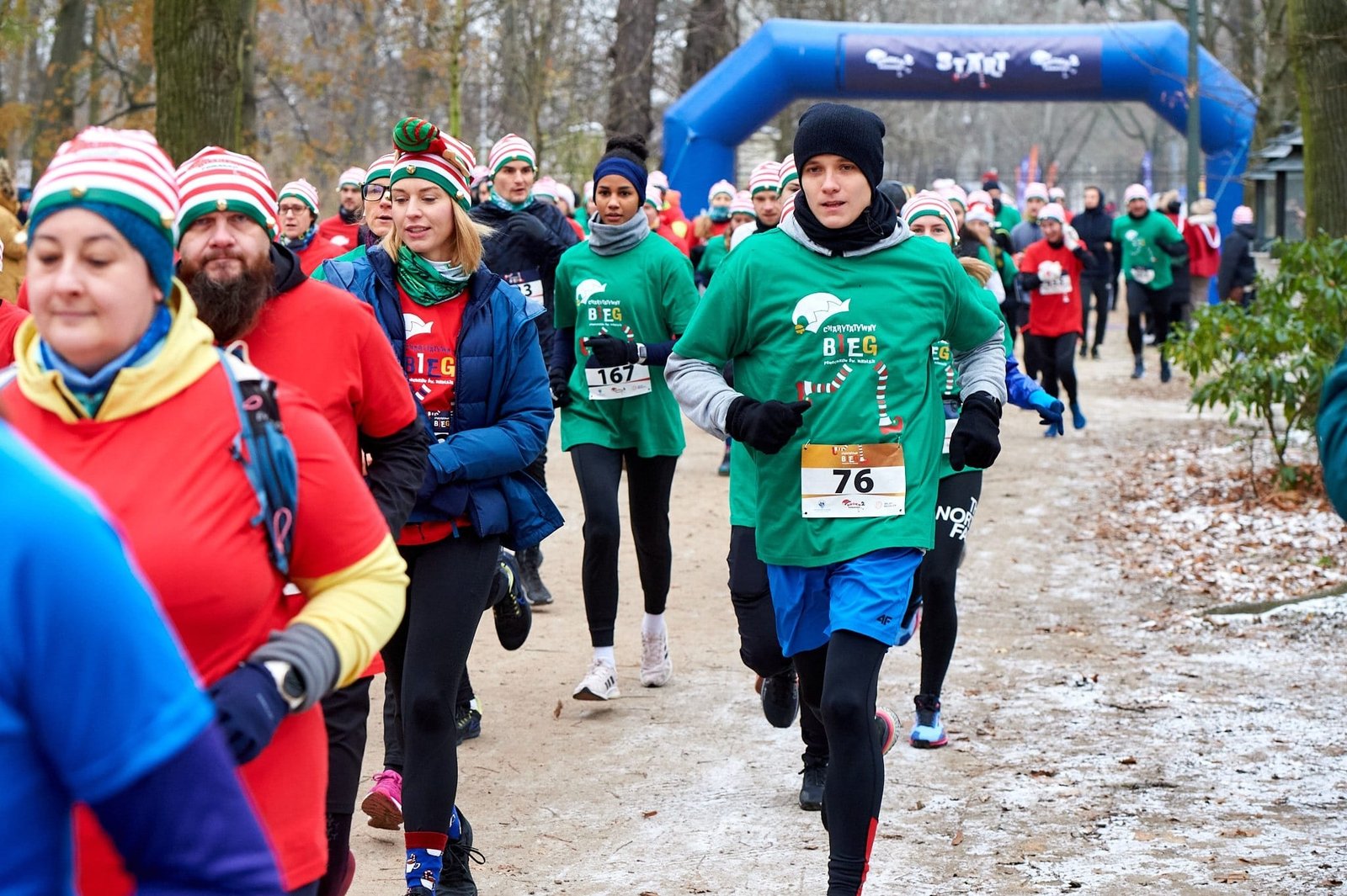 WeNet,Biegiem Pomagam,depresja,wsparcie terapeutyczne,dzieci i młodzież,inicjatywa społeczna,strategia ESG,Stowarzyszenie Terapeutów,pomoc charytatywna,bieg charytatywny,zaangażowanie społeczne,zbiórka funduszy