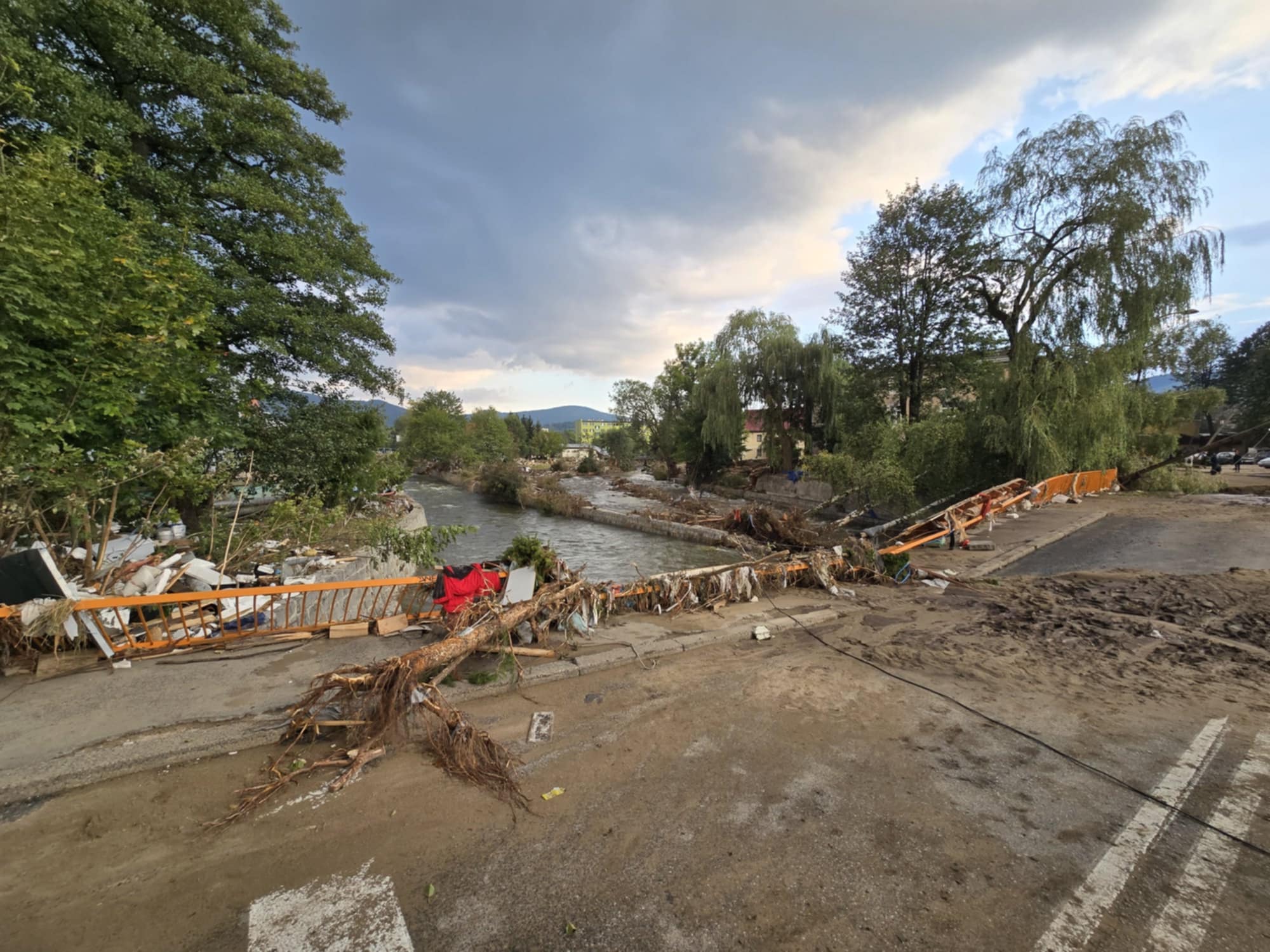 powódź Dolny Śląsk,odbudowa infrastruktury,samorząd dolnośląski,most w Stroniu Śląskim,pomoc powodzianom