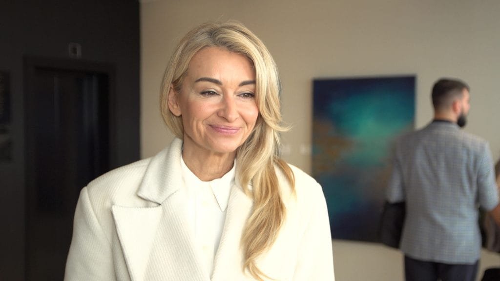 Martyna Wojciechowska,50 urodziny,Fundacja UNAWEZA,Kobieta na krańcu świata,program telewizyjny,zdrowie psychiczne,młodzież,pierwszy sezon,sukces,edukacja