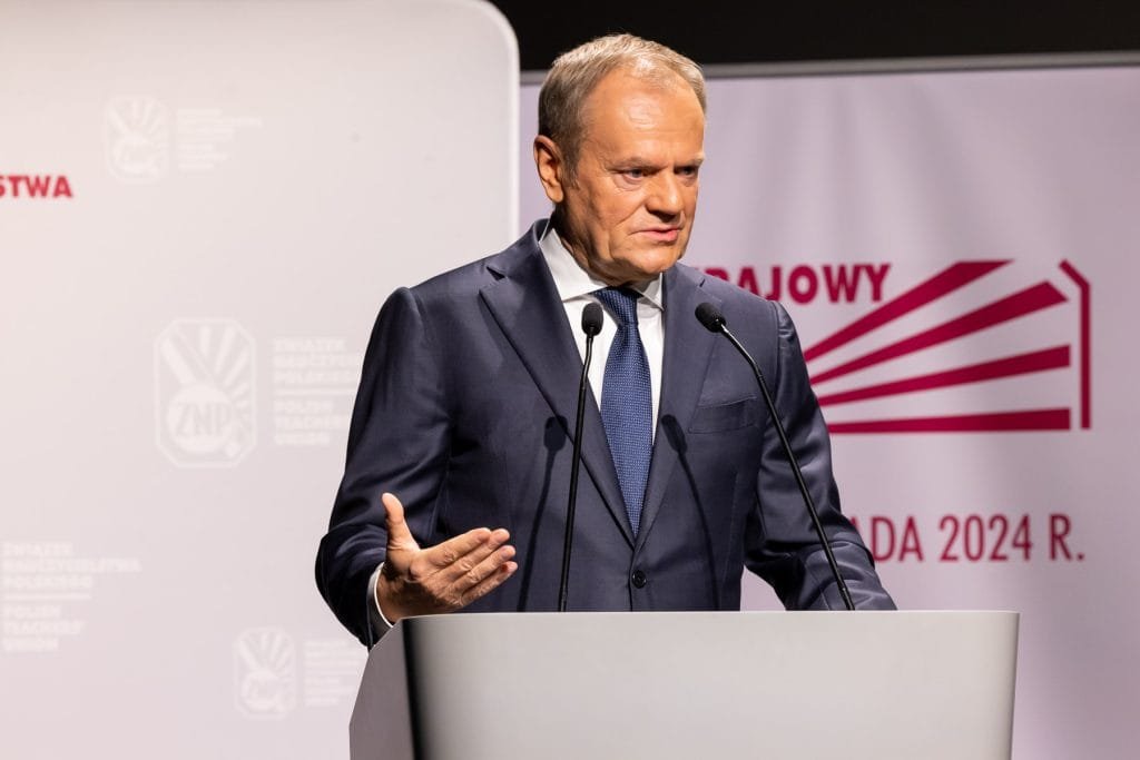 podwyżki dla nauczycieli,Donald Tusk,wynagrodzenia nauczycieli,prestiż nauczyciela,ZNP,rząd,projekt obywatelski
