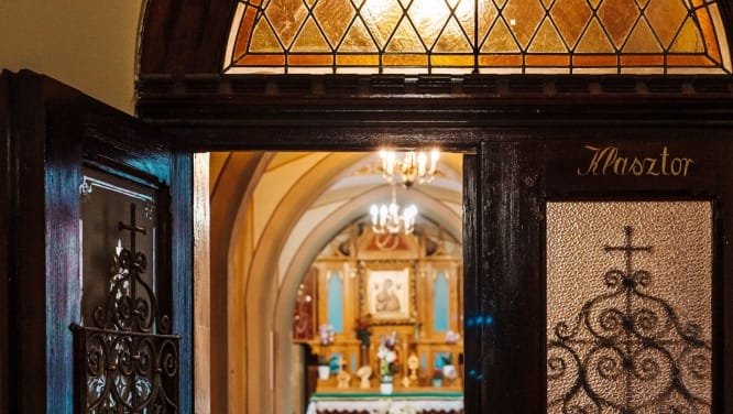 Arche Klasztor,Wrocław,hotel,rewitalizacja,Grochowski,siostry Franciszkanki,historia,park,eventy,gastronomia,mała architektura,pielęgnacja tradycji