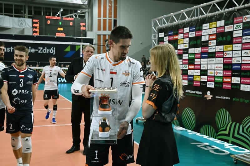 Jastrzębski Węgiel,Szlachetna Paczka,Marcin Waliński,pomoc charytatywna,Jastrzębie-Zdrój,Klub Kibica