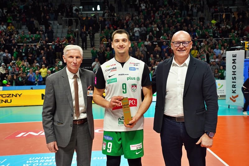 Indykpol AZS Olsztyn,Ślepsk Malow Suwałki,siatkówka,PlusLiga,Hala Urania,Nicolas Szerszeń,MVP,zwycięstwo,Marcin Mierzejewski,Mateusz Janikowski,mecz,tabela ligowa,2024,emocje,sport