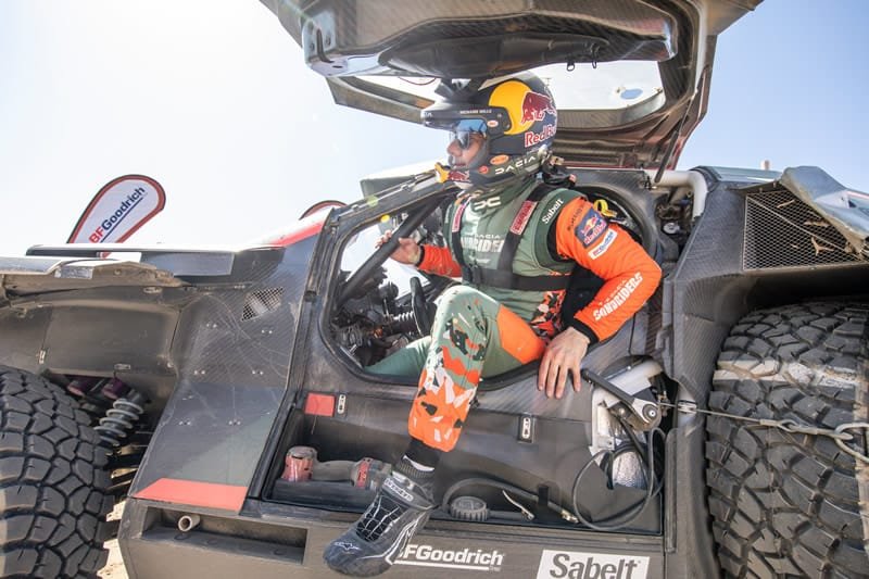 dakar radio dtr si202501060270