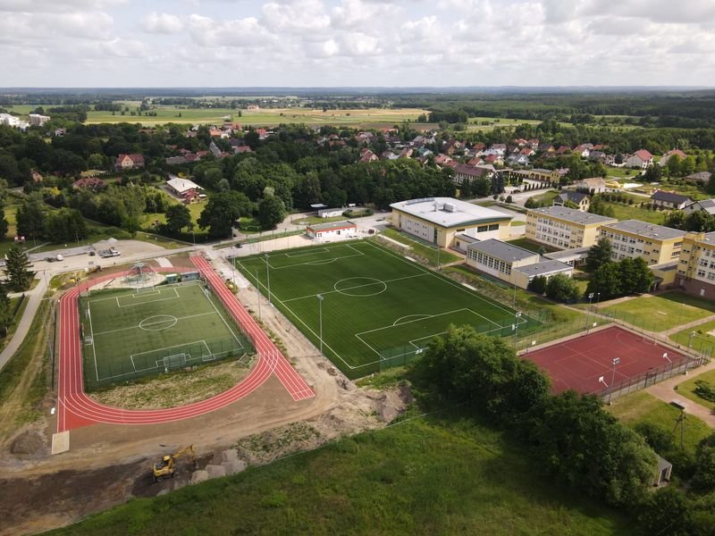 Obiekt sportowy w gminie miękinia po modernizacji