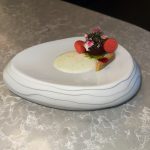 Pstrąg rzeczny z chłodnikiem w formie lodów