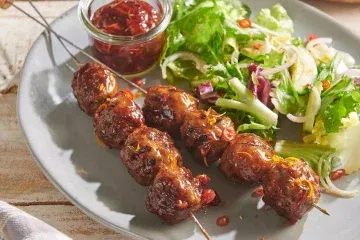 Grillowane pulpeciki z sosem sojowym i żurawinową glazurą