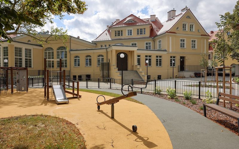 Wrocław rozpoczął nowy rok szkolny – inwestycje, remonty i wyzwania
