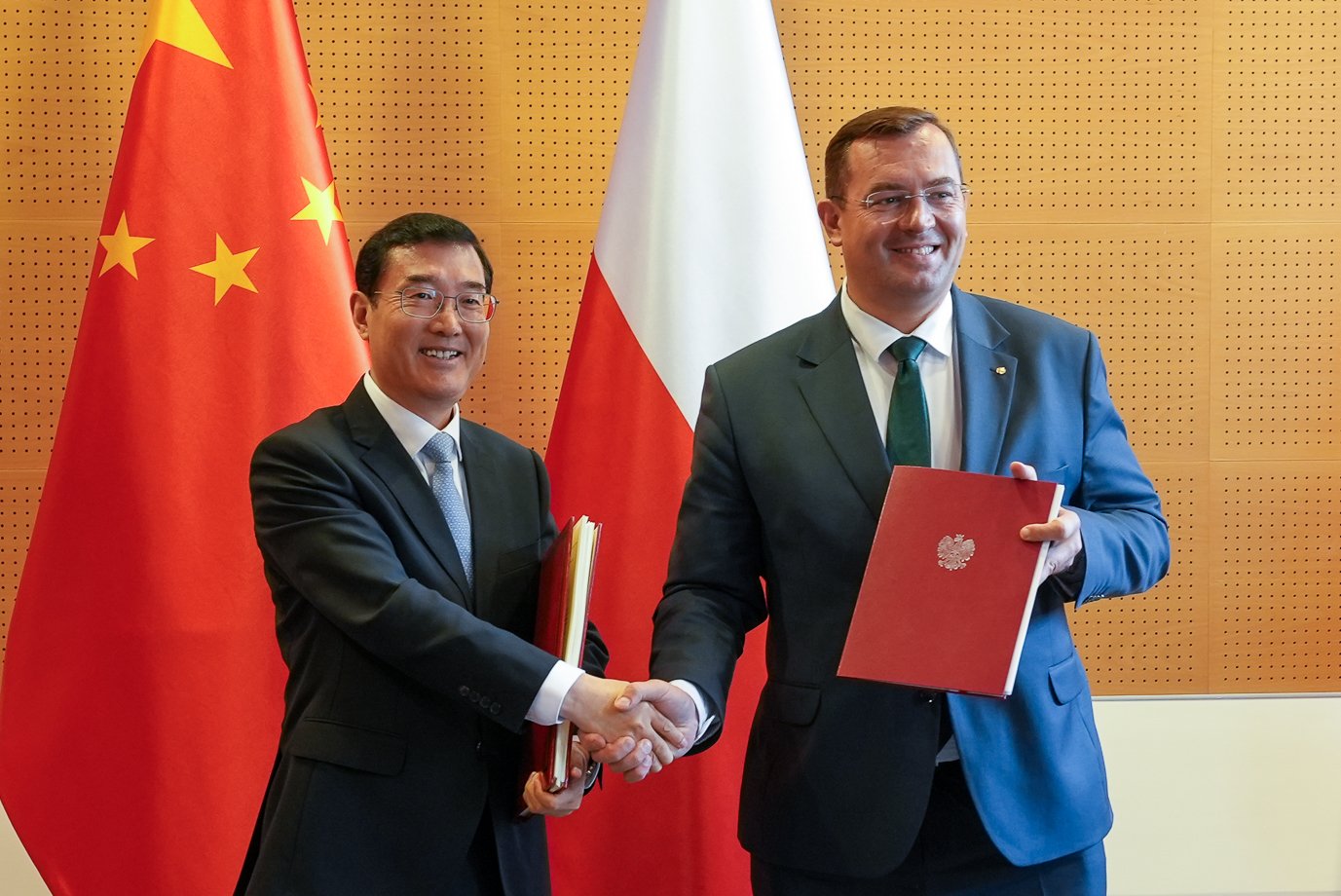 umowa polsko chinska na sprzedaz dorobiu do chin