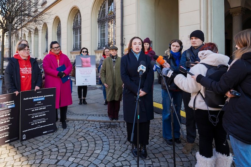 konferencja, wroclaw bez przemocy, 20251119 (mks09343)