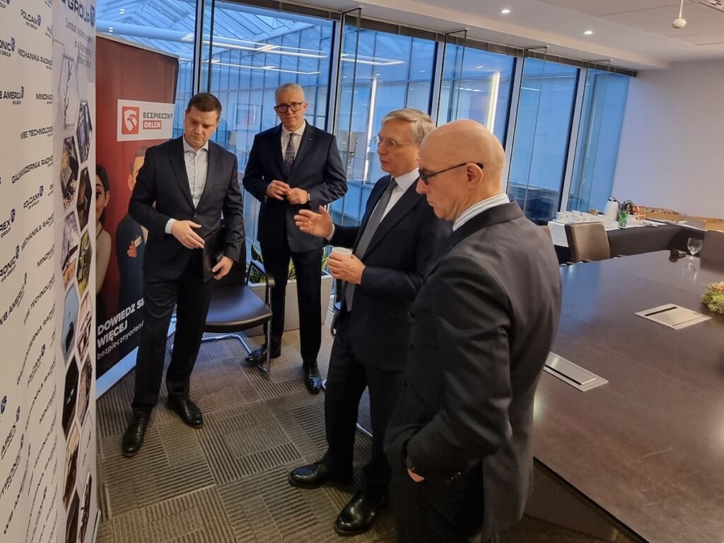 20251223 grupa wb i orlen lacza sily 05