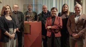 fot. a. podstawka 4 Średni fot. a. podstawka 4 Średni